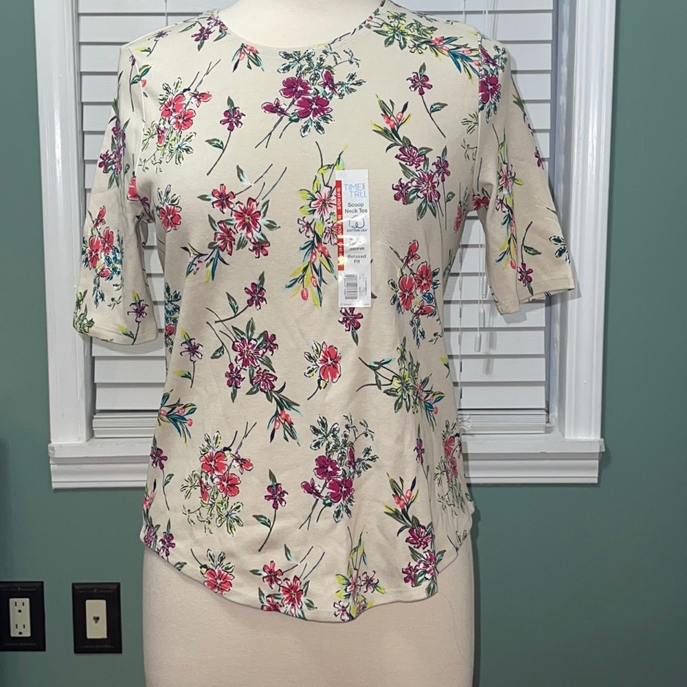 NWT Time and Tru Top